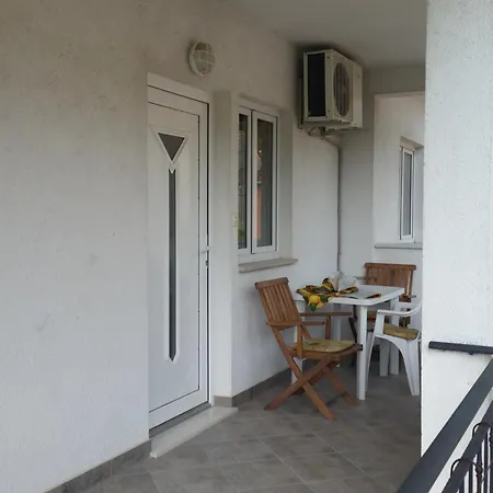 Art Labin Apartment *